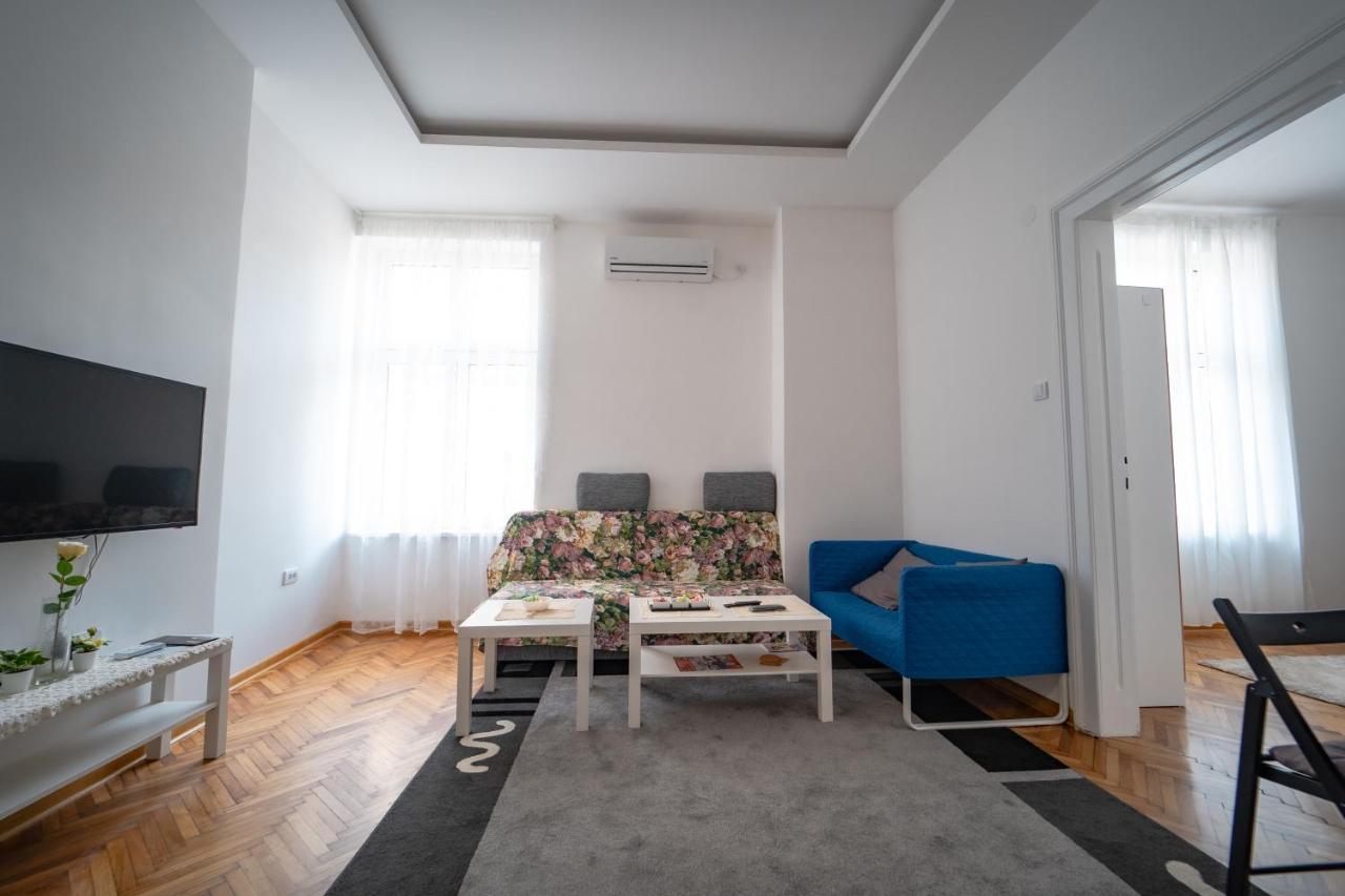 Botanical9, Belgrade centre, 2 beedrooms Buitenkant foto